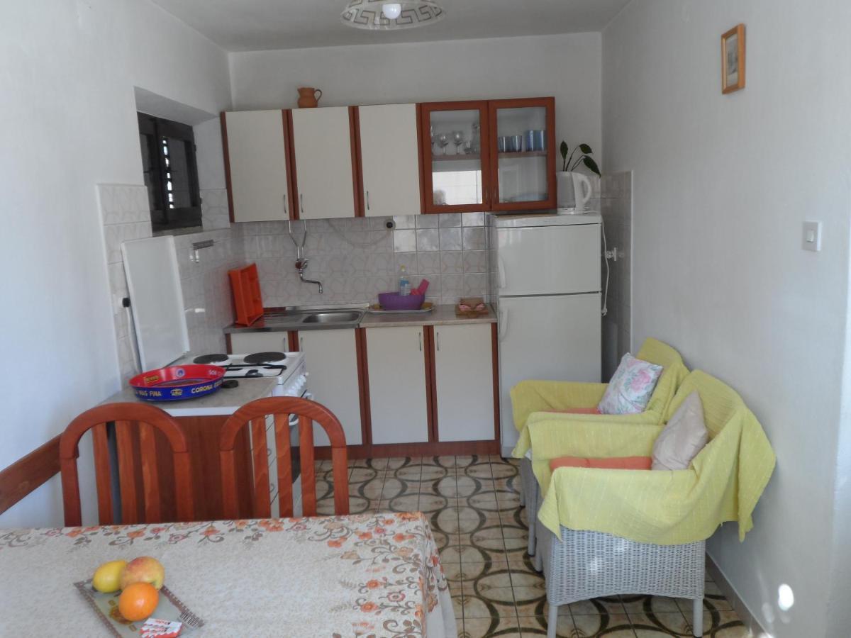 Adrian'S Apartments & Winery Lumbarda Luaran gambar