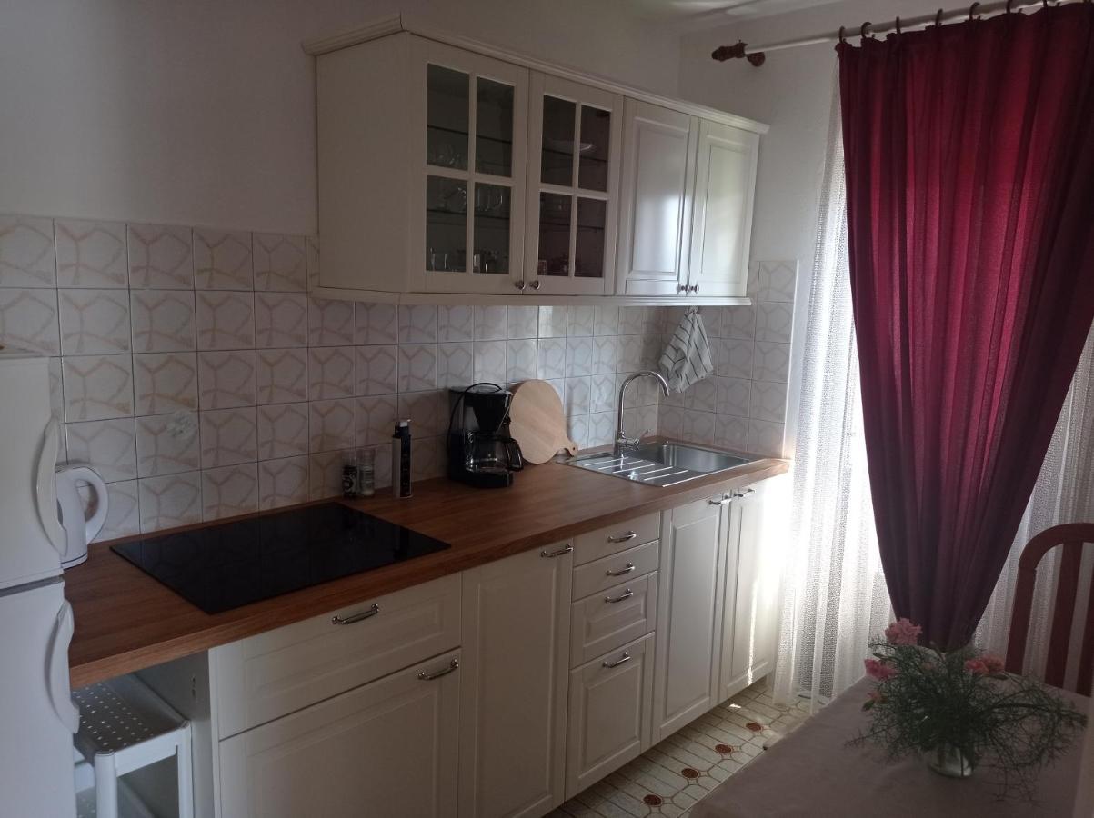 Adrian'S Apartments & Winery Lumbarda Luaran gambar
