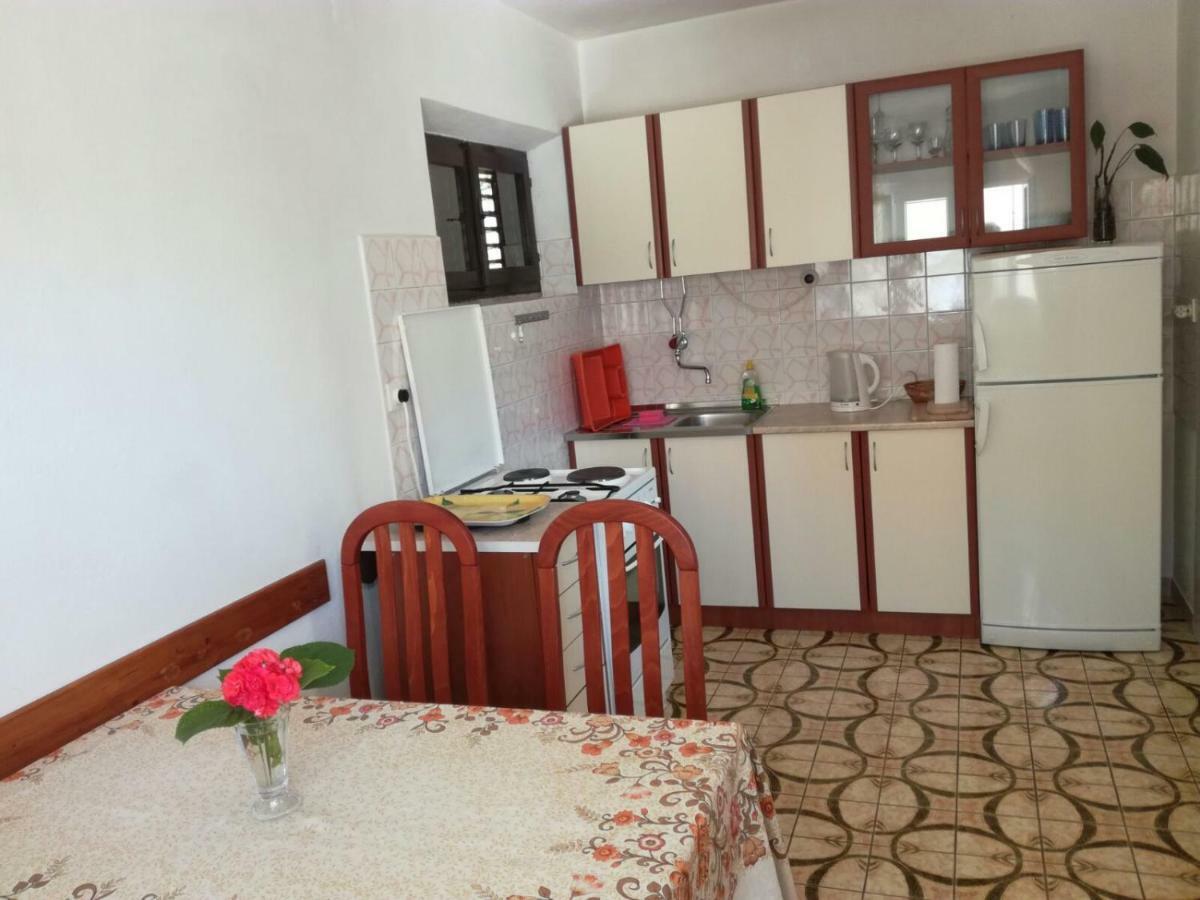 Adrian'S Apartments & Winery Lumbarda Luaran gambar