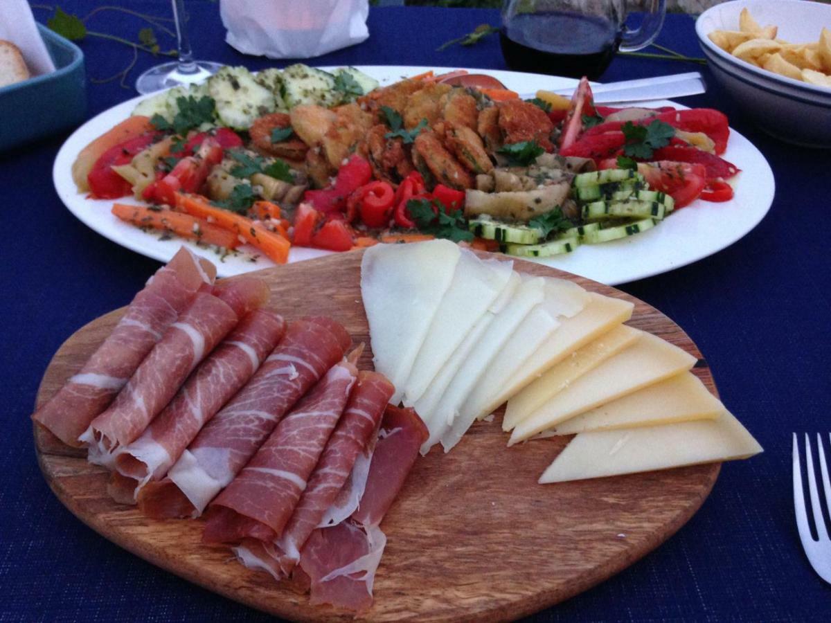 Adrian'S Apartments & Winery Lumbarda Luaran gambar